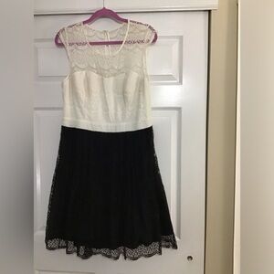 Jessica Simpson Black and White Lace Midi Dress